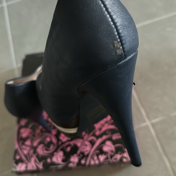NIB Qupid Penelope Platform High Heels Navy Blue PU Leather Snake Stilettos 6.5 - Picture 8 of 11